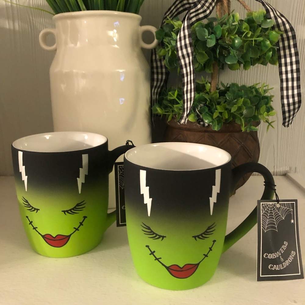 COBWEBS AND CAULDRONS BRIDE OF FRANKENSTEIN MUG SET